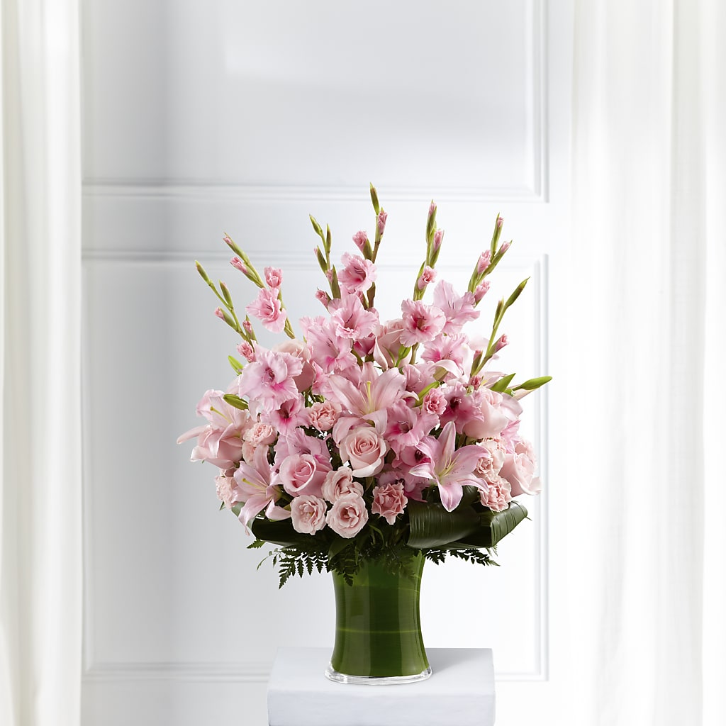 Lovely Tribute Bouquet – Wolf Luna Bloom Llc, Plant City FL