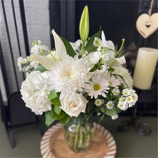 Classic Ivory – A Florist Original –  Wolf Luna Bloom Llc, Plant City FL