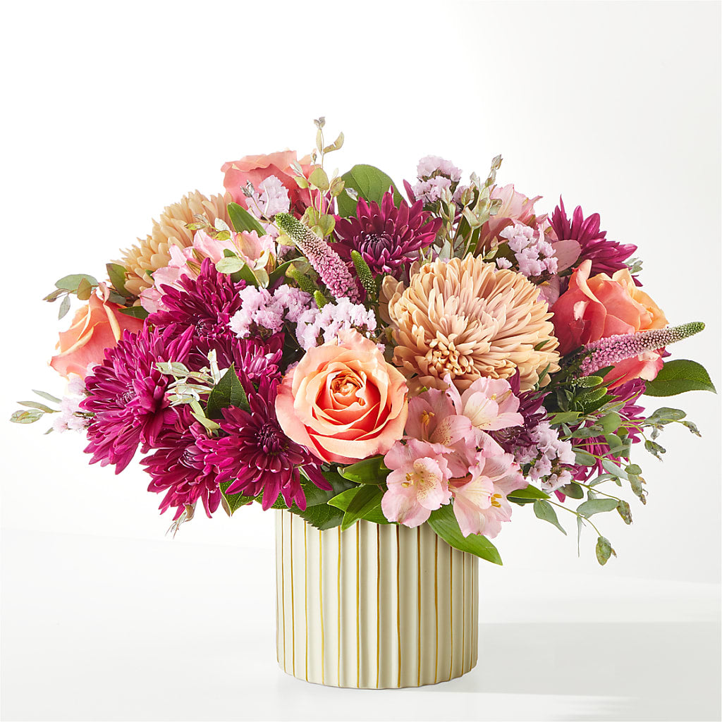 Berry Cobbler Bouquet with Ivory Vase –  Wolf Luna Bloom Llc, Plant City FL