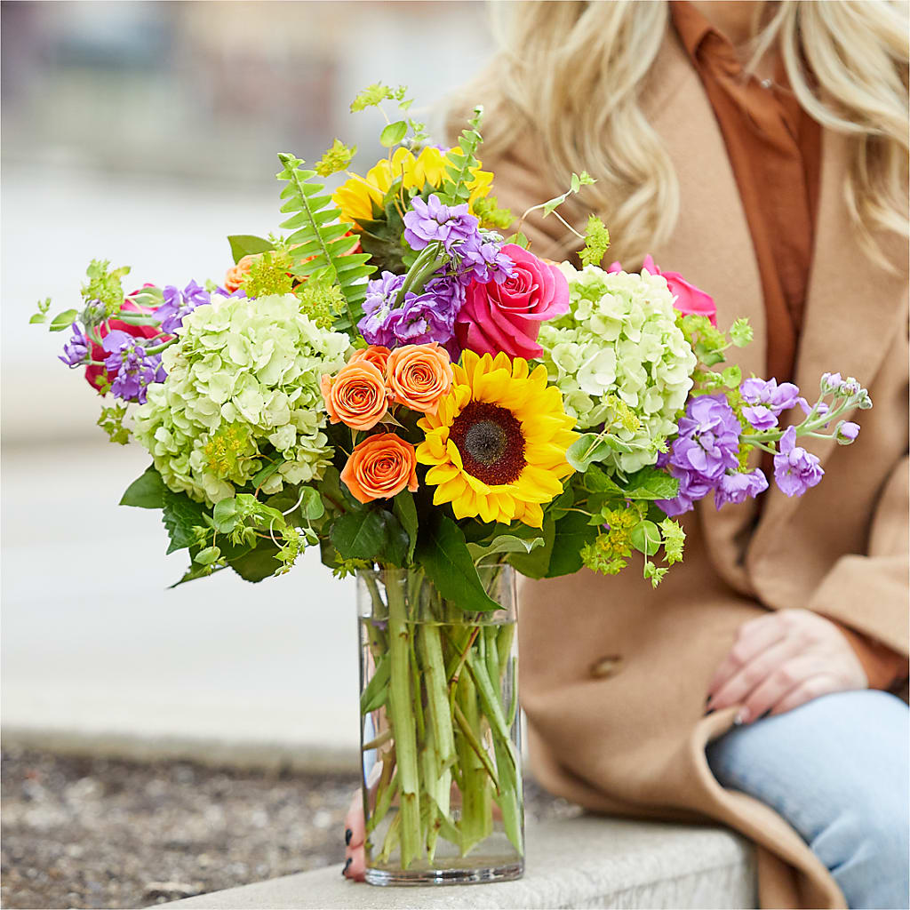 Vibrant Greetings Bouquet –  Wolf Luna Bloom Llc, Plant City FL