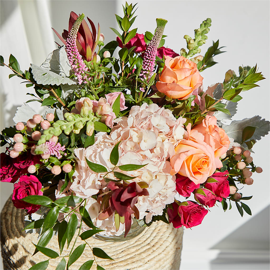 Glitz & Glam Bouquet –  Wolf Luna Bloom Llc, Plant City FL