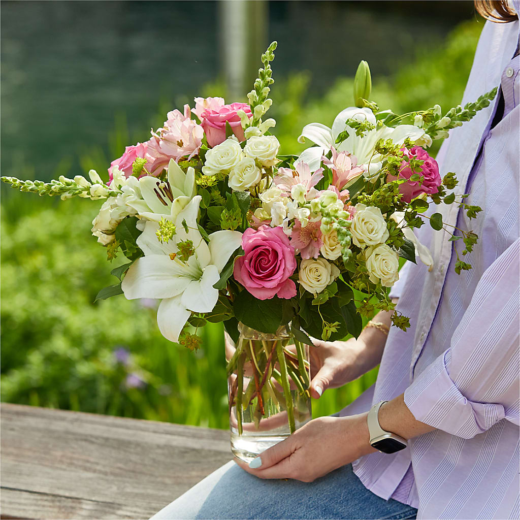 Fondly Bouquet –  Wolf Luna Bloom Llc, Plant City FL